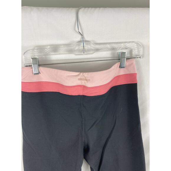 Victorias secret VSX Sport Tight Fit Capri Legging Size Medium - Picture 4 of 6